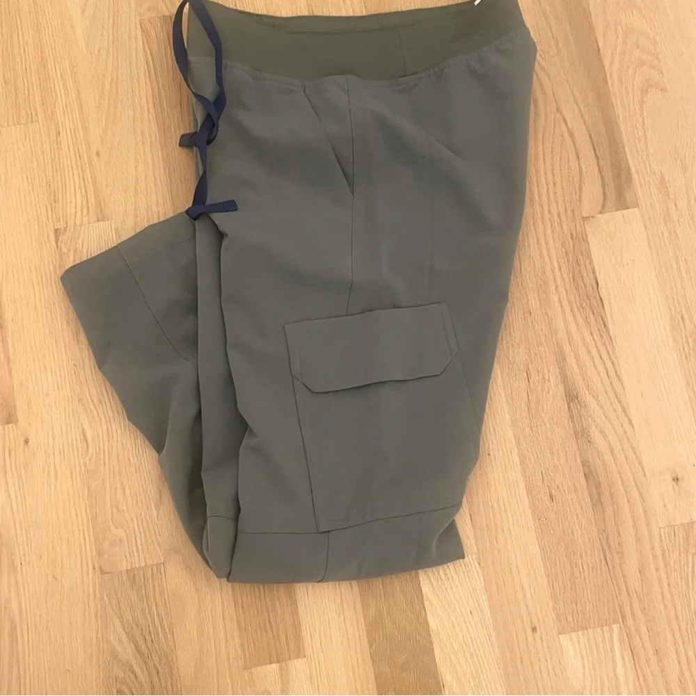 FIGS  Utility Scrub Pants Size XS/S